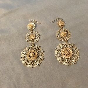 NWOT Charlotte Russe Gold\Pink Medallion Earrings